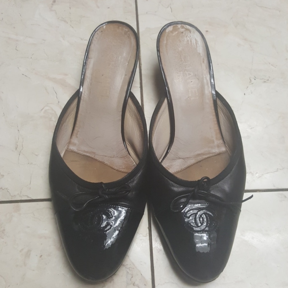 Chanel kitten heels mules